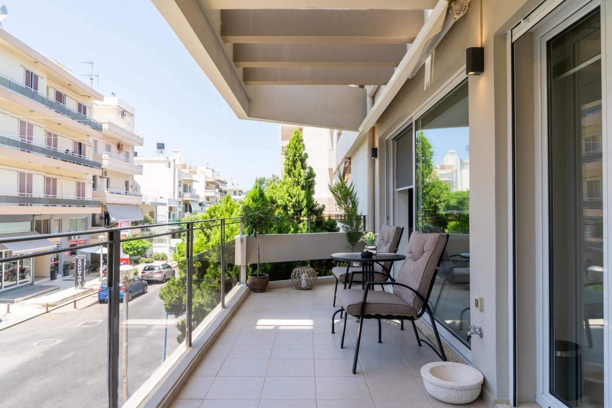 Minos Apartment *